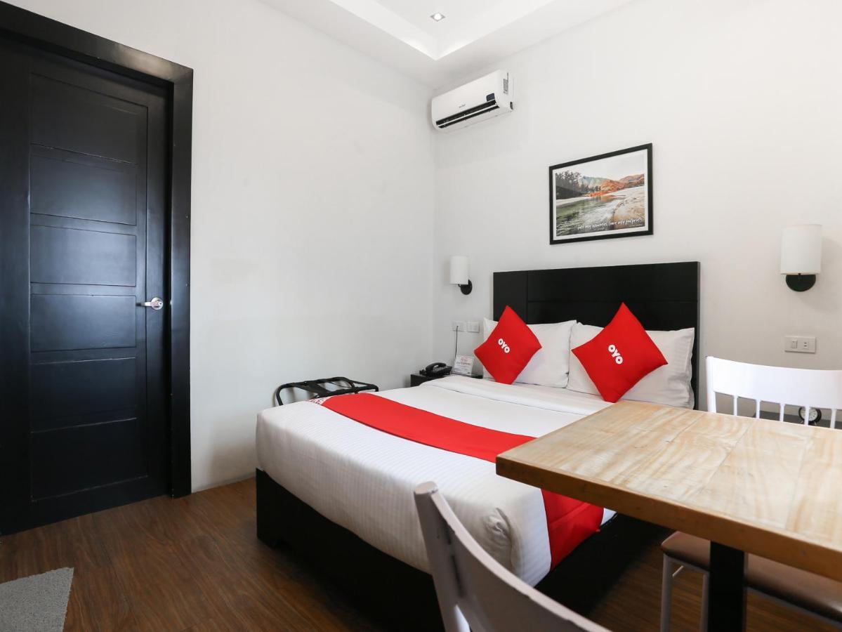Capital O 642 The Junction Tagaytay Hotell Tagaytay City Exteriör bild