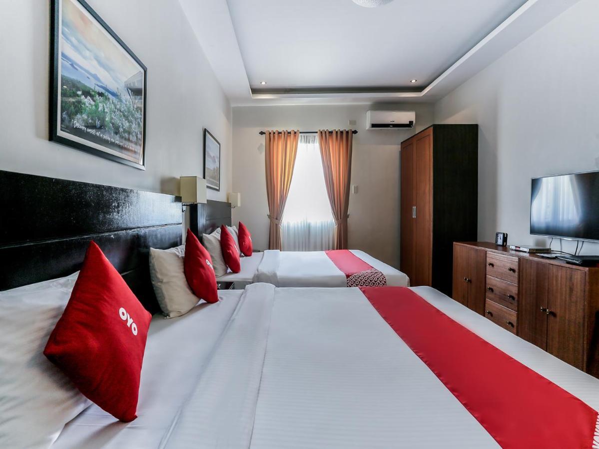 Capital O 642 The Junction Tagaytay Hotell Tagaytay City Exteriör bild