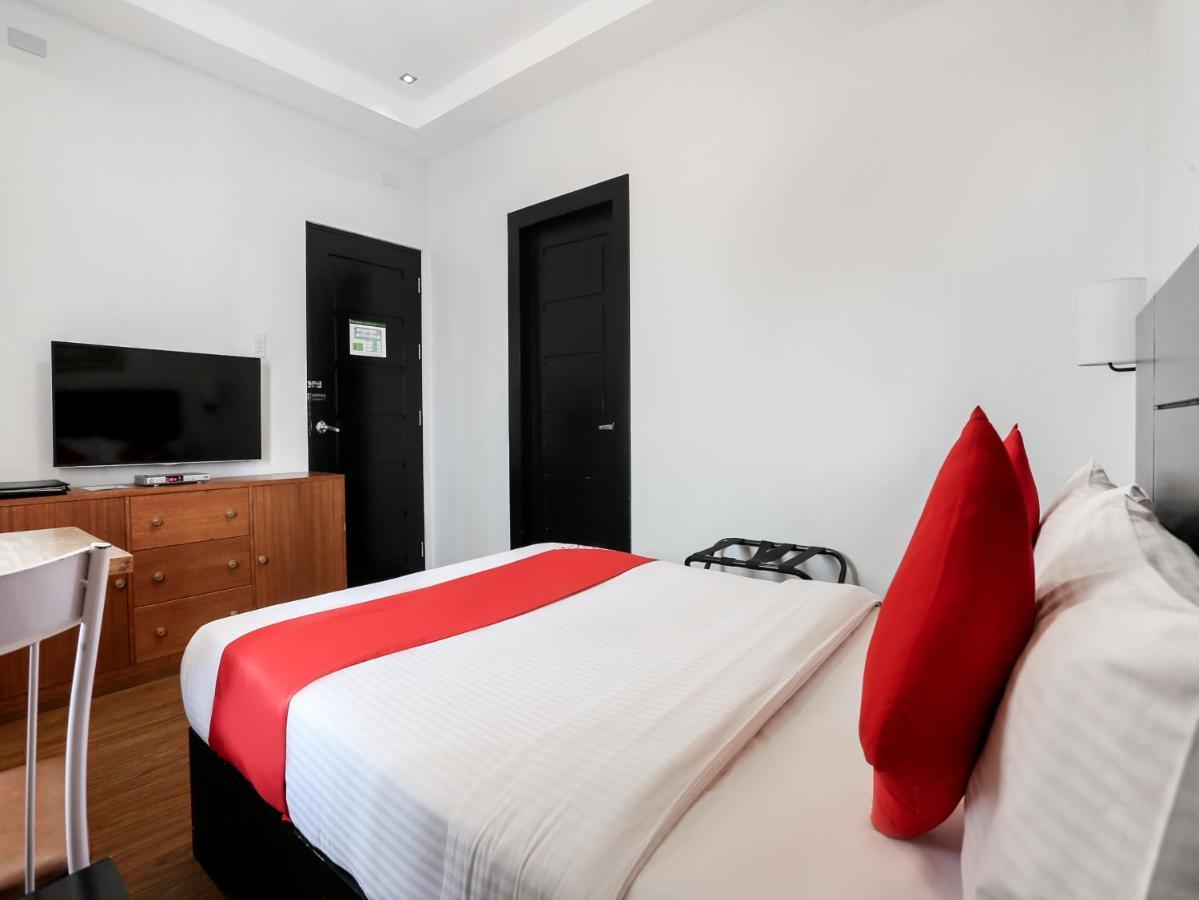 Capital O 642 The Junction Tagaytay Hotell Tagaytay City Exteriör bild