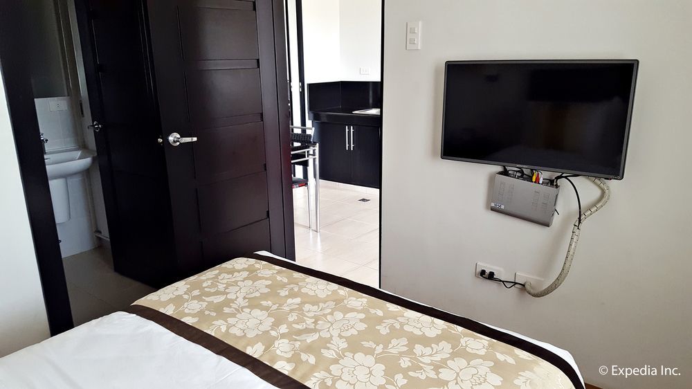 Capital O 642 The Junction Tagaytay Hotell Tagaytay City Exteriör bild