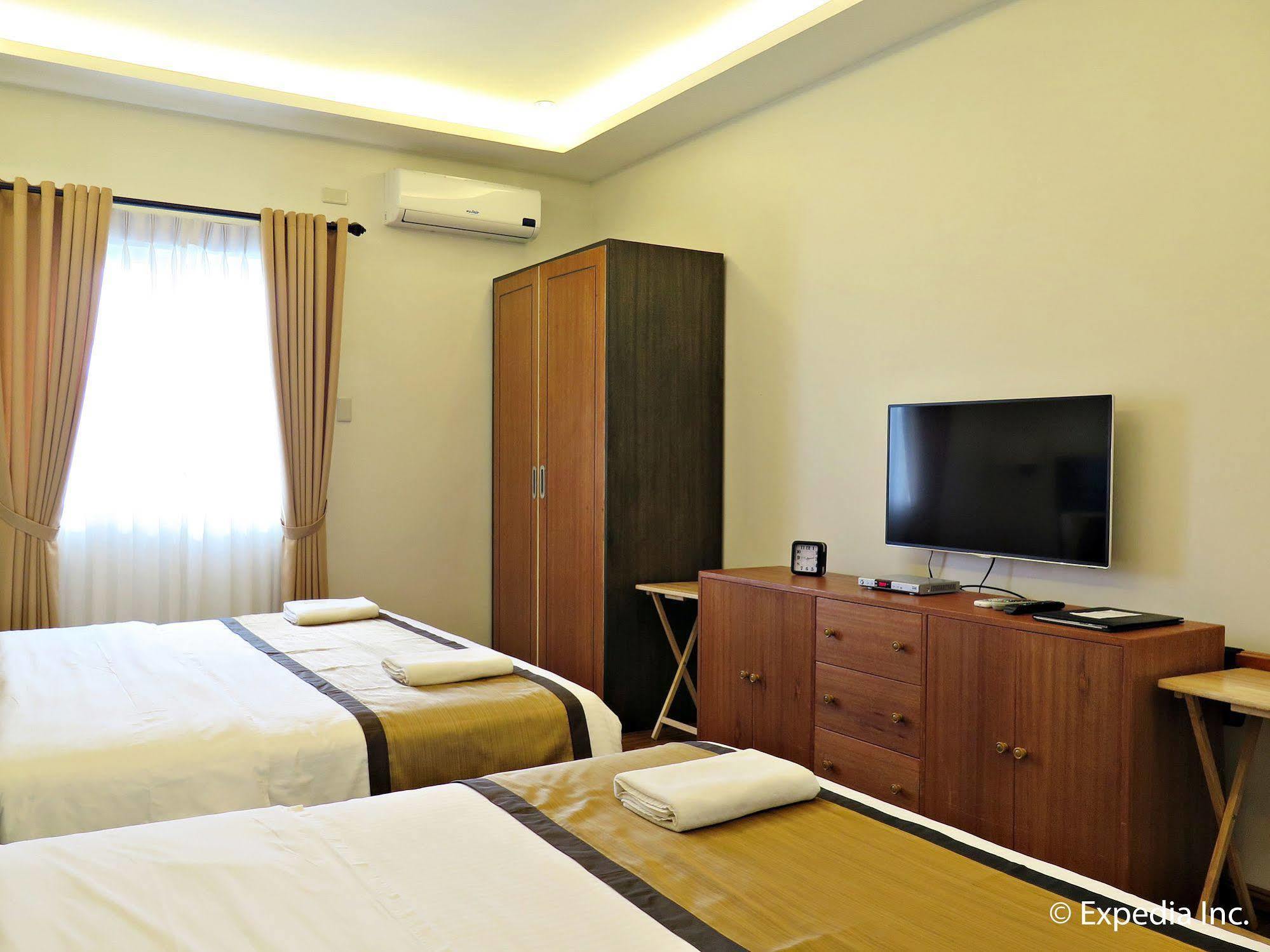 Capital O 642 The Junction Tagaytay Hotell Tagaytay City Exteriör bild